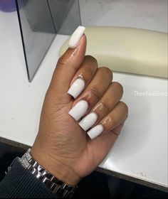 French Tip Acrylic Nails Whit, White Acrylic Nails Square, Nut White Nails, Short White Acrylic Nails, Med Nails, Pedicure Ideas, Black 90s, Birthday Hairstyles