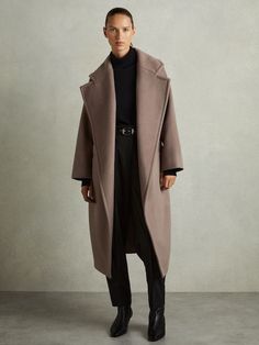 Women's Petite Clothes - Designer Fashion Clothing For Outlet Online - Reiss USA Outfit Ideas Baggy, Outfit Ideas 2024, Cold Weather Outfit, Fitted Coat, Cold Weather Outfits, Winter Coats Jackets, Petite Outfits, Denim Coat, Matching Top