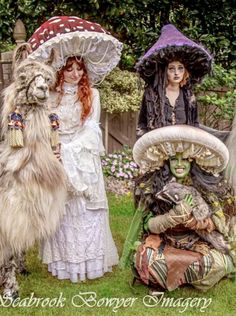 Aesthetic Mushroom Costume, Ren Fest Mushroom, Mushroom Woman Costume, Renfaire Costume Mushroom, Ren Faire Costume Mushroom, Goblin Halloween Costume, Cottage Core Cosplay, Mushroom Person Cosplay, Inkcap Mushroom Costume