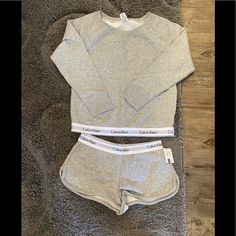 Calvin Klein Comfy Set. Never Worn. Brand New! Calvin Klein Outfits, Comfy Sets, Womens Calvin Klein, Outfits Aesthetic, Gray Color, Calvin Klein, Brand New, Grey, Women Shopping