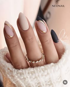 Contemporary Nail Designs, Classic Almond Nail Design, Black Gold Nude Nails, Elegant Almond Nails Classy Short, Nude Gel Nails With Design, Neutral And Gold Nails, Elegant Almond Nails Classy, Wedding Guest Nails Ideas Classy, Hair Styles Updos