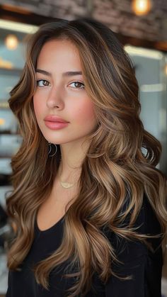 25 Dark Brown Hair Color Ideas with a Touch of Spice Brown Hair Color With Blonde Highlights, Dark Brown Hair Color, Balayage Brunette, Hair Inspiration Color, Hair Inspo Color, Hair Color Trends