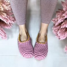 Rose Crochet Ballerina Slippers / Slipper Socks. Envelop your feet in cozy elegance with our handmade Rose Crochet Ballerina Slippers Socks. Crafted with chunky yarn, these slippers are as sustainable as they are stylish, making them the perfect choice for eco-conscious fashionistas. The delicate rose hue adds a touch of femininity, while the ballerina-inspired design exudes grace and poise. Whether you're relaxing at home or dancing around the house, these slippers provide comfort and charm in Rose Ballerina, Crochet Ballerina, Roses Au Crochet, Ballerina Crochet, Slippers Socks, Rose Crochet, Handmade Slippers, Knitted Heart, Ballerina Slippers