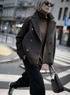 Peacoat Outfit, Fall Outfits Pinterest, Causal Outfits, Paris Outfits, Brown Coat, Autumn Outfit, Casual Street Style, Mode Inspiration