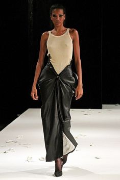 September 2023 Outfit, Runway Fashion Couture, Eilat, Mode Inspo, Looks Chic, 가을 패션, Mode Inspiration