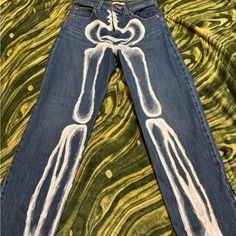 Size 27 Levi’s! Never Worn, Comfortable Fit- Fit Like A Straight Leg! Painted Skeleton, Y2k Halloween, Thrift Flips, Levi Jeans Women, Halloween Vintage, Jeans Color, Levi's Jeans, Levis Jeans, Blue And Silver