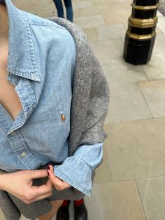 Ralph lauren jeans shirt outfit, grey scarf outfit, casual outfit, beautiful Scarf Outfit Casual, Grey Scarf Outfit, Gray Scarf Outfit, Jeans Shirt Outfit, Jean Shirt Outfits, Outfit Grey, Scarf Outfit, Jeans Shirt, Grey Scarf