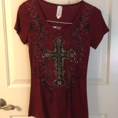 Nwt Maroon Scoop Neck T-Shirt With Rhinestone Cross And Design! Soft Material! Quince Shirts, Dream Tops, Deadbeat Dad, Whimsical Goth, Cross Shirt, Cross Shirts, Rhinestone Top, Rhinestone Cross, Future Outfit