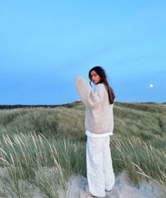 cape cod picture ideas Cold Beach Outfit Winter, Greece Winter Outfits, Montauk Outfits, Costal Granddaughter, Throwing Fits, Quoi Porter, Type Shi, Skandinavian Fashion, Trip Outfits