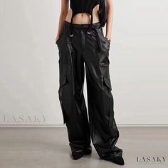 Lasaky - Modern and Versatile Wide-Leg Leather Trousers with a Stylish Twist Loose Leather Pants, Style Overalls, Solid Color Pants, Leather Pant, Style Hip Hop, Vintage Inspired Outfits, Autumn Fashion Casual, Leather Trousers, Faux Leather Pants