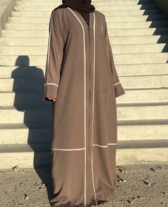 Classy Abaya, Everyday Abaya, Hijabi Fits, Hijabi Fashion Casual, Fits Inspo, Photo Insta, Modest Wear, Dubai Fashion, Hijabi Fashion