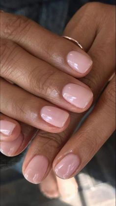 Pink French Tip Short Nails, Pink French Tip Short, French Tip Short Nails, Emilie Kiser, French Tip Short, Ongles Beiges, Pink Spring Nails, Short Classy Nails, Old Money Nails