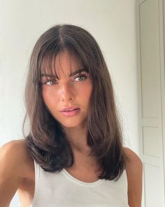 55 Trending Bangs Hairstyles for Every Hair Type » Zohna Wispy Bangs Round Face, Rambut Brunette, Bangs For Round Face, Inspo Pics, How To Style Bangs, Fringe Hairstyles