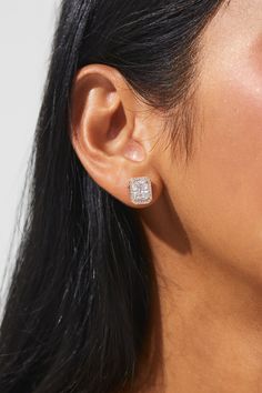 Accentuate your daily style with a luxurious touch. These earrings radiate timeless elegance. Emerald Halo, Halo Stud Earrings, Halo Earrings Studs, Modern Love, Cz Earrings, Daily Style, Jewelry Business, Wedding Shop, Daily Fashion