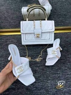 Lilac Shoes, Shoe And Bag Set, Matching Shoes And Bag, Rose Gold Shoes, Pretty Jewelry Necklaces, Hair And Makeup Tips, Matching Shoes, Cute Dress Outfits, Hilfiger Shoes