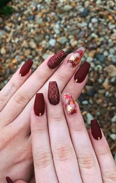 Glitter Leaves Nails, Fall Nail Ideas With Leaves, Thanksgiving Nails Acrylic Coffin Short, Fall Leave Nails Art, Almond Nails Designs For Fall, Fall Nails With Leaves Acrylic, Thanksgiving Nail Ideas Dip Powder, Autumn Nail Art Designs Fall Leaves, Fall Nails Leaves Autumn