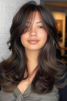 25 Butterfly Haircuts That Will Give Your Look a Fresh Flutter This Season - Luxe Luminous Butterfly Haircut Square Face, Side Part Hairstyles Women, Butterfly Haircut Long Hair 2024, Butterfly Haircut Side Part, Haircut Side Part, Butterfly Haircuts, The Butterfly Haircut, Keratin Smoothing, Butterfly Haircut