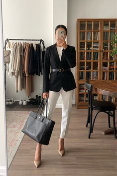 Black White Office Outfit, Black Workwear Outfit, Black And White Office Outfit, Black And White Office Outfits Women, Formal Outfit Black And White, Outfit Formal Mujer, Work Vibes, Wealthy Woman, Workwear Outfits