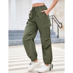 Features:Low leg cargo pants for women, Fashion Gothic and Casual style. Loose leg design, pocket baggy straight cargo long pants, stretchy streetwear pants. Cinch bottom cargo pants summer causal athletic pants make you look charming and fashionable. Pants For Women Casual, Summer Causal, Streetwear Pants, Y2k Pants, Baggy Cargo Pants, Female Style, Pants Summer, Cargo Joggers, Women Cargos