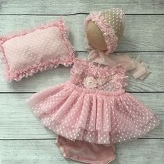 Perfect for newborn photography! 🌸📸 Handmade Photography Outfits, Tulle Ruffles, Shower Stuff, Photoshoot Props, Newborn Baby Girl, Cute Photography, Clothing Photography, White Set, Needle Work