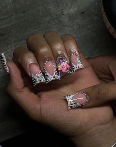 Charm Duck Nails, Valentines Nails French, Nail Inspo Hello Kitty, Duck Nails Short, French Tip Nails Pink, Azul Nails, Nails Sanrio, Nails Freestyle, Nails Airbrush