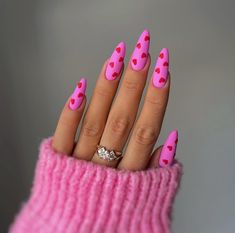 Pink Nails And Designs, Gel X Nail Designs Colorful, Bubble Gum Nails Design, Pink Fun Nail Designs, Pink Festival Nails, Pink Fun Nails, Nail Design 2024, Neon Pink Nail Designs, Chappell Roan Nails