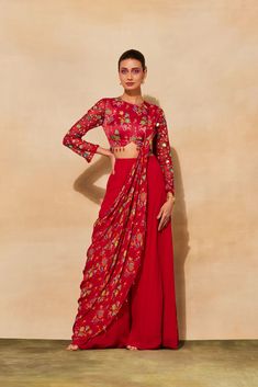 Blouse And Sharara, Sharara Saree, Orang India, Saree Wearing Styles, Lehenga Designs Simple, Gaun Fashion, Indian Dresses Traditional