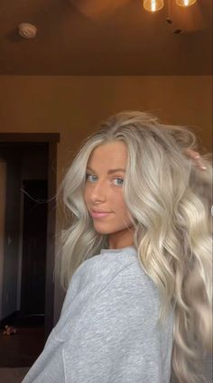 Hair Inspiration Color Blonde, Spring Blonde Hair, Blonde Hair Bright, Blonde Dimensional Hair, Blonde Hair Trends, Hair Goals Color