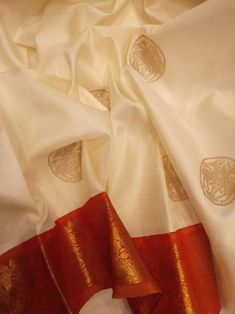 Kanchipuram Handloom Pure Silk Saree-DSSRKNSA6818 White Kanjeevaram Saree, Marriage Saree, Red Sarees, Off White Saree, Saree Tassels Designs, Indian Sari Dress, Khadi Saree, Silk Saree Kanchipuram, Saree Blouse Neck Designs