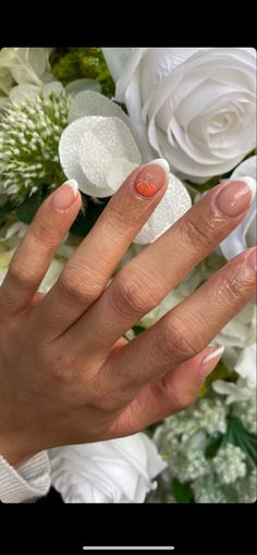 I Cute Fall Themed Nails, White French Tip Fall Nails, Super Cute Fall Nails, Fall White French Tip Nails, Almond Nails For Halloween, French Tip Pumpkin Nails, Pumpkin French Manicure, Short Almond Nails Fall Designs, Fall Nail Design Short Nails