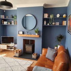 Fireplace Alcove Ideas Blue Sofas Living Room, Classy Living Room, Blue Living Room Decor, Period Property, Living Room Decor Fireplace, Blue Home Decor, Elegant Living Room, Blue Living Room