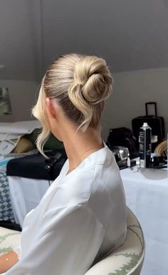 Wedding Hairstyles Hailey Bieber, Slick Back Bun With Pieces Out, Alex Cooper Wedding Hair, Midi Bun Wedding Hair, Mid Height Bun Wedding, Wedding Updo Bride, Bride Hairstyles Blonde, Mid Bun Wedding Hair, Bridal Hair Bun With Veil