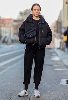 January Fashion, Sneaker Outfits, Asos Fashion, Legging Outfits, Winter Leggings, School Looks, Looks Street Style, Total Black