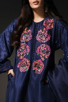 New Party Wear Dress, Fancy Suits, Eid Abaya, Dabka Work, Dress Designs For Girls, Eastern Fashion, Dress Pakistani, Fancy Suit, Dress 2022