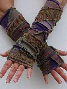 Apocalyptic Fashion, Estilo Hippie, Long Gloves, Casual Accessories, Knitted Gloves, Vintage Casual, Winter Casual, Online Accessories, Fingerless Gloves