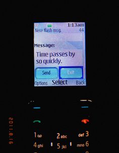 an old cell phone with the message messageing on it's screen and two options to select