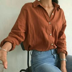 Errores que no debes cometer a la Hora de Vestir – style track Boyfriend Jeans Outfit, Brown Shirt, Mode Inspo, 가을 패션, Mode Vintage, Mode Inspiration, Looks Vintage, Outfits Casuales, Cute Casual Outfits