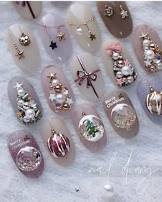 Korean Nail Art Christmas, Nail Christmas Design, Christmas Nails Nail Art, Chrostmas Nails, Nail Art Christmas Designs, Nail Christmas Designs, Nail For Christmas, Cool Christmas Nails, Nails Christmas Designs