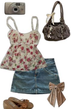 Art Style Clothes Outfit, Cute Light Outfits, Cmbyn Summer Outfits, Clothes Collage, Thrift Outfit, 2000s Fashion Inspiration, Shuffles Summer, Thrift Ideas, Casual Outfit Inspiration