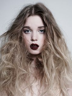 dark lips porcelain skin Porcelain Skin, Winter Photoshoot, Light Eyes, Dark Lips, Va Va Voom, Beautiful Lips, Fresh Face, Editorial Makeup, Your Lips