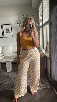 Plus Size Trendy Summer Outfits, Plus Size Trendy Outfits Summer, Summer Style 2024 Mid Size, Float Pants Outfit Summer, Outfit Ideas Summer Casual Plus Size, Gen Z Plus Size Outfits, Mid Size Summer Fashion 2023, Cute Casual Mom Outfits Summer, Plus Size Comfy Outfits Summer