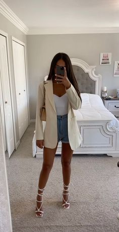 Vegas Day Outfit, Vegas Outfits, Ideal Aesthetic, Red Outfits, Blazer Outfits For Women, Dressy Casual Outfits, Vegas Outfit, Sophisticated Outfits, Blazer Outfit