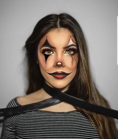 Halloween Makeup Diy Easy, Creepy Clown Makeup, Maquillage Halloween Simple, Clown Costume Women, Halloween Makeup Clown, Scary Clown Makeup, Holloween Makeup, Halloween Circus, Creepy Halloween Makeup