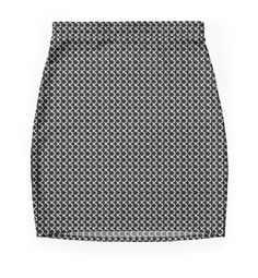 Super stretchy and durable polyester mini skirt. Vibrant, high-quality sublimation print across the front and back. Size range XXS-2XL. Chainmail! Show your armor class! Fitted Black Printed Skirt, Chain Mail, Skirt Design, Skirts For Sale, Sublimation Printing, Mini Skirt, Knitted Fabric, Multi Color, Mini Skirts