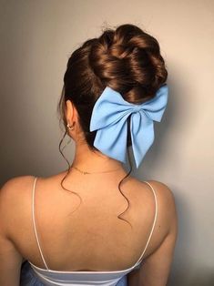 Hairstyles For Short Hair For A Wedding, Hairstyles For Occasions Weddings, Hairstyles For Freshers Party, Cute Hairstyle Ideas For School, Hairstyles With Bow Clips, Hairstyles For Occasions, Hairstyle With Bow Clip, Bow Clip Hairstyle, Hairstyle With Bow