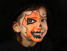 kid halloween ghost makeup - Buscar con Google Face Paint Recipe, Halloween Face Paint Scary, Professional Halloween Makeup, Pumpkin Face Paint, Halloween Makeup For Kids, Halloween Makeup Kits, Homemade Face Paints, Halloweenský Makeup, Face Painting Easy