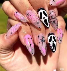 Halloween Nails Ghostface Pink, Acrylic Nails Ghostface, Goth Coffin Nail Ideas, Ghostface Makeup Ideas, Horror Character Nails, Ghostface Nails Almond, Ghostface Nail Art