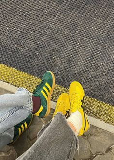 Funky Spring Streetwear Sneakers, Fun Yellow Sneakers For Streetwear, Retro Colorful Sneakers For Streetwear, Adidas Spezial Green And Yellow, Adidas Yellow Sneakers For Streetwear, Alt Shoes, Yellow Sneakers, Ny Outfits, Fashion School