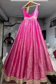 Banarasi Dresses Design, Outfits From Banarasi Saree, Outfit From Banarasi Saree, Banarsi Outfit Ideas, Lehangas For Sisters Wedding, Banarasi Gown Design, Banarasi Anarkali Suits, Gown From Saree Designs