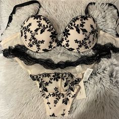 Bra: 32b Panty: M Vanilla And Nero Color. Bra Id #: Rpd2466 Panty Id #: Sbd2466 House Wear, Ugly Betty, Bra Pattern, Cute Lingerie, Sleep Wear, Motley Crue, Lingerie Outfits, Bras And Panties, Bra Lingerie